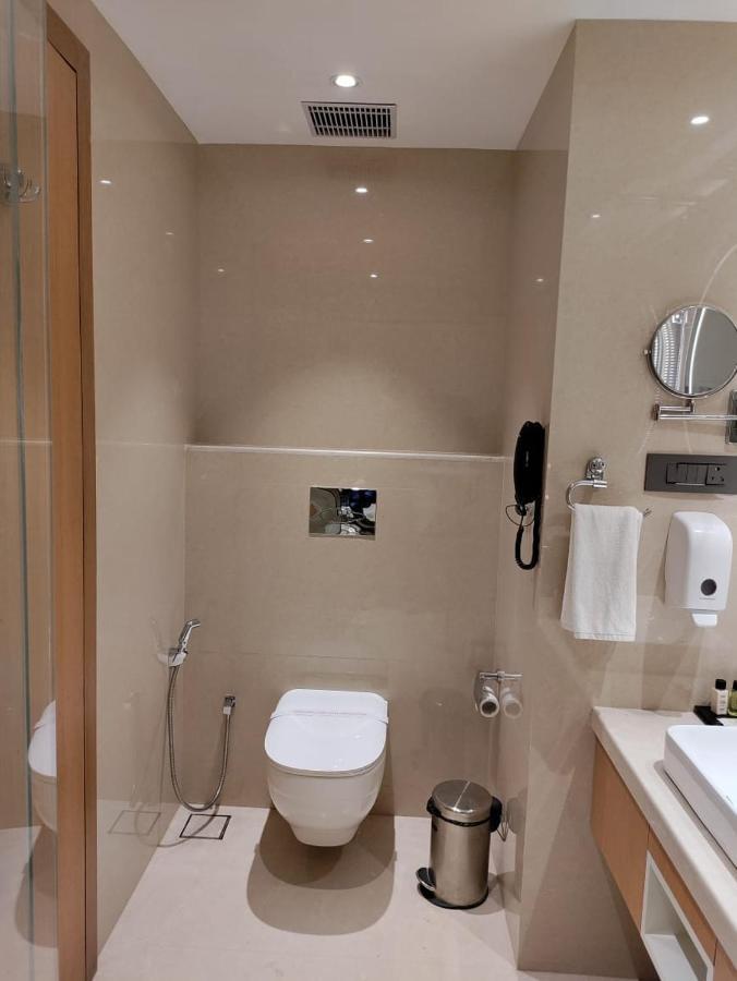 Damson Plum Hotel Lucknow Ngoại thất bức ảnh
