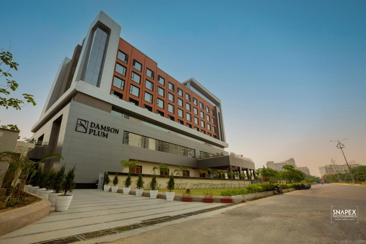Damson Plum Hotel Lucknow Ngoại thất bức ảnh
