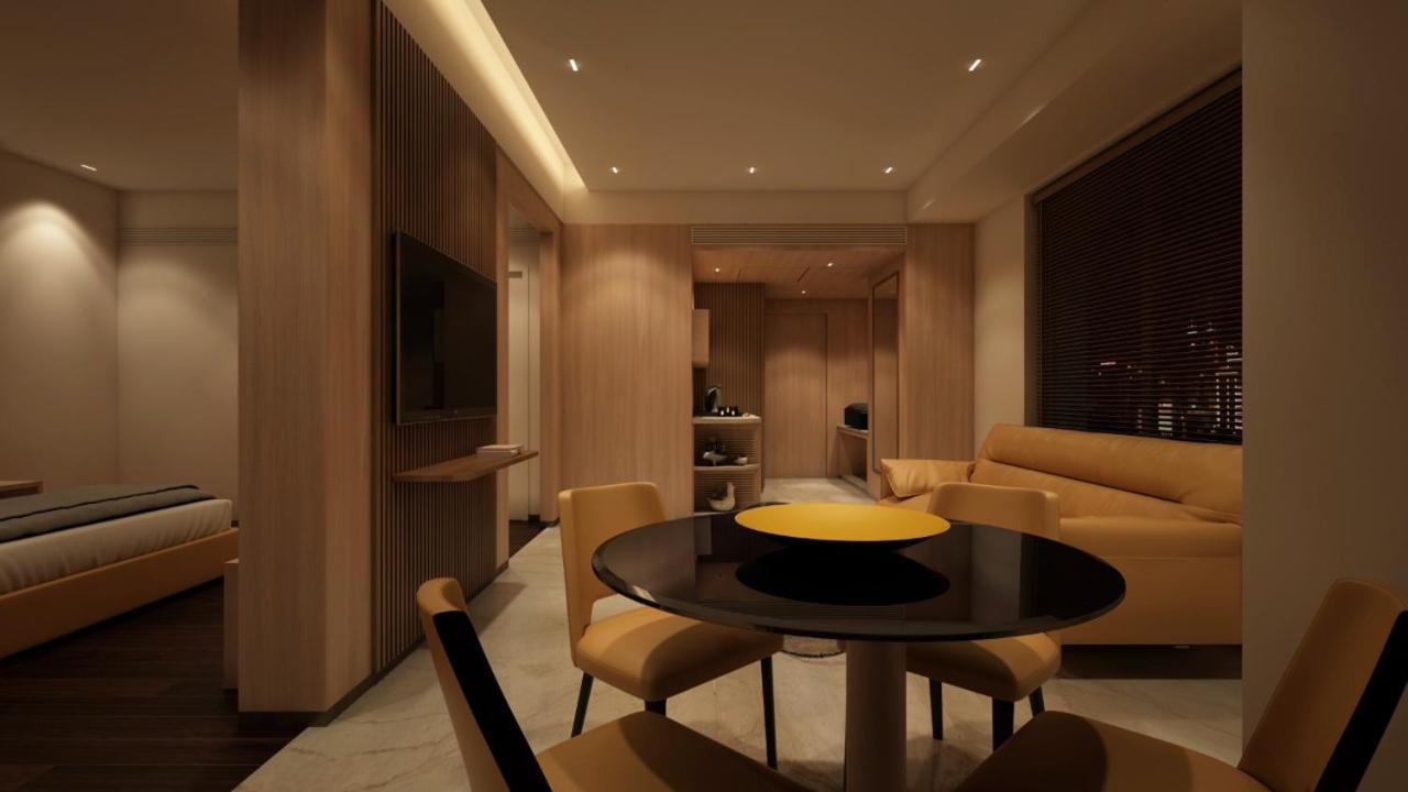 Damson Plum Hotel Lucknow Ngoại thất bức ảnh